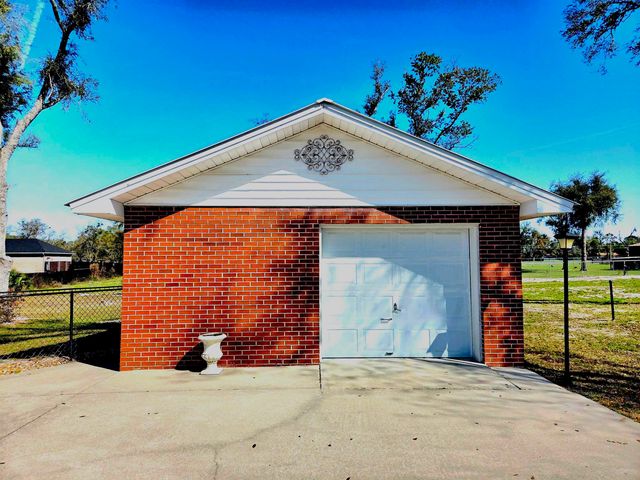 102 S CLAIRE Drive, Perry, FL 32348