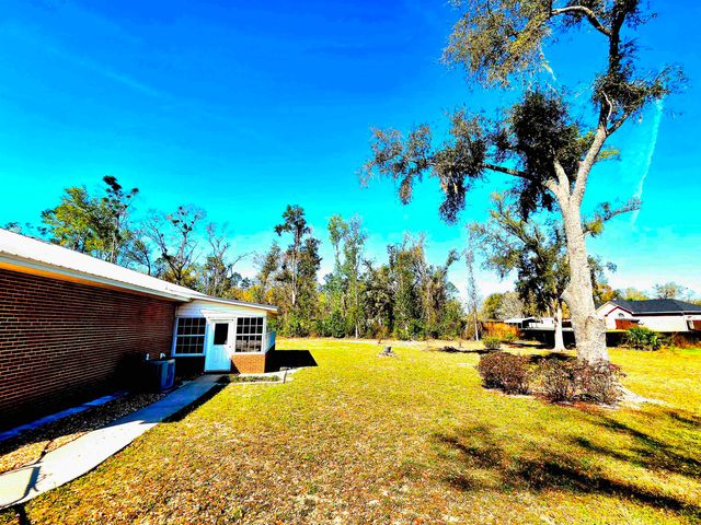 102 S CLAIRE Drive, Perry, FL 32348