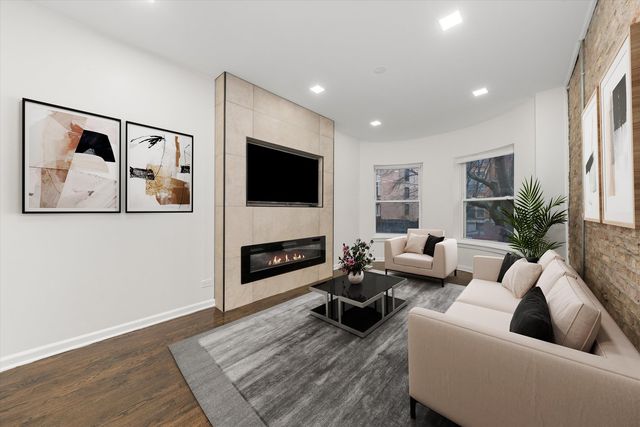 4734 S Saint Lawrence Avenue 1N, Chicago, IL 60615