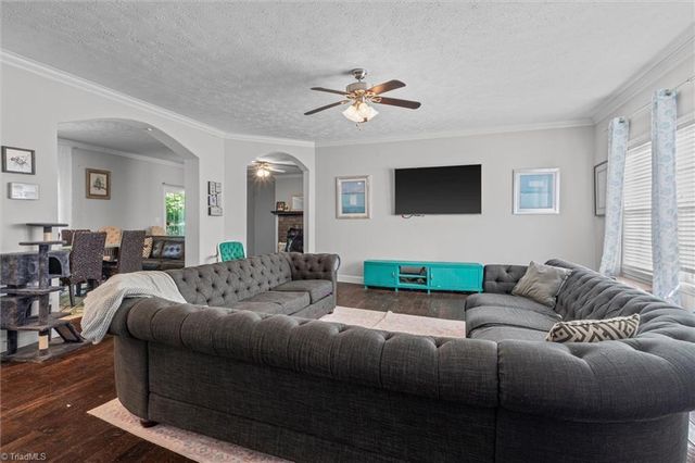 6324 Garden Court, Pleasant Garden, NC 27313