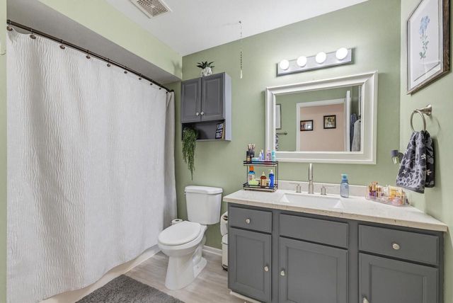 1709 Schmidt ROAD, West Bend, WI 53090
