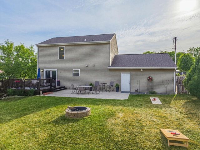 1709 Schmidt ROAD, West Bend, WI 53090