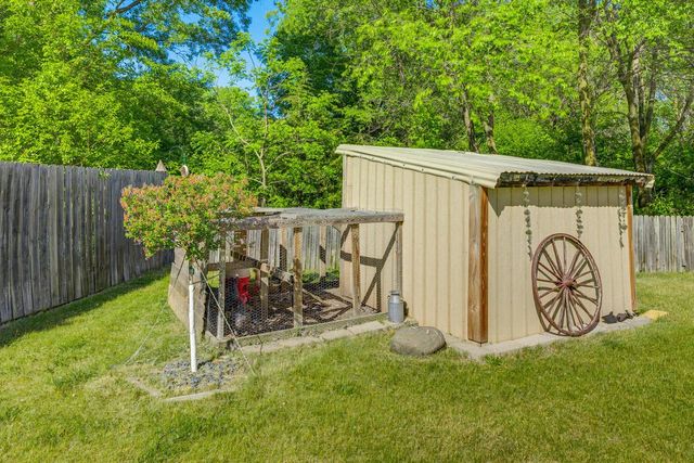 1709 Schmidt ROAD, West Bend, WI 53090