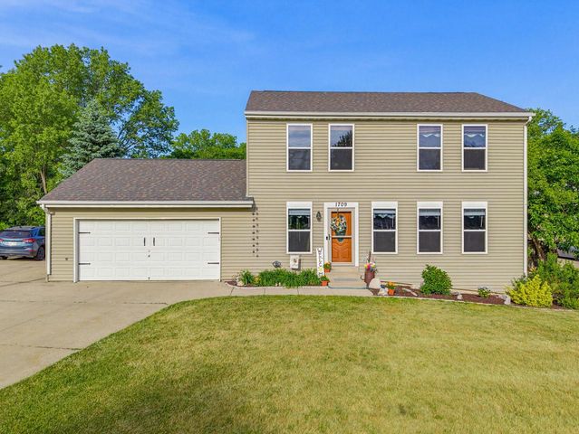 1709 Schmidt ROAD, West Bend, WI 53090