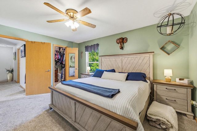 1709 Schmidt ROAD, West Bend, WI 53090
