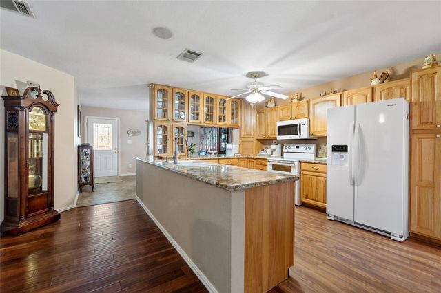 399 Upper Elgin River RD, Elgin, TX 78621