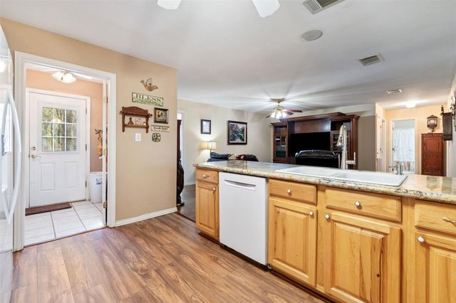 399 Upper Elgin River RD, Elgin, TX 78621
