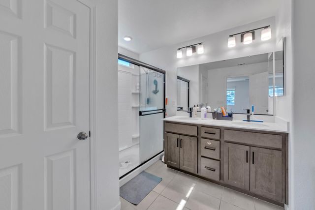 4550 Spring Harvest Dr, Folsom, CA 95630