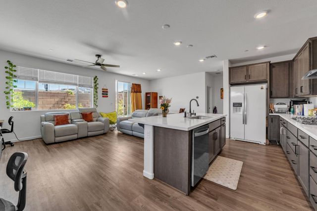 4550 Spring Harvest Dr, Folsom, CA 95630