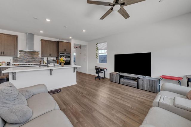 4550 Spring Harvest Dr, Folsom, CA 95630