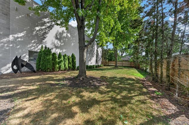 432 E Parent Avenue, Royal Oak, MI 48067