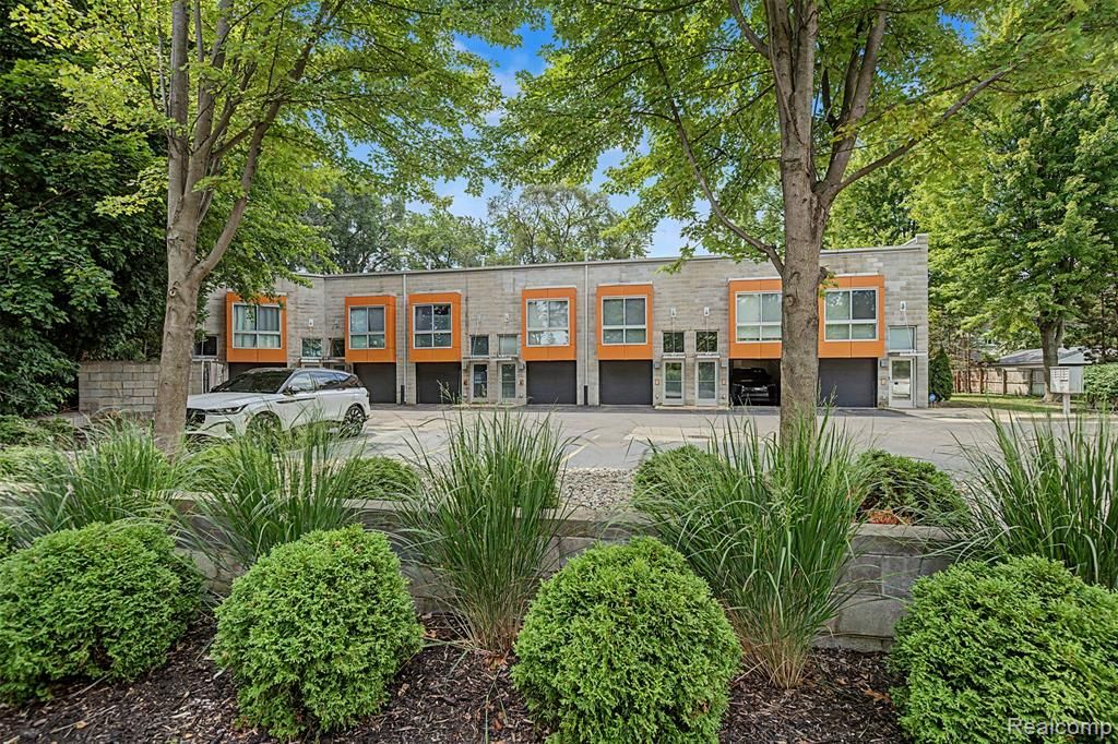 432 E Parent Avenue, Royal Oak, MI 48067