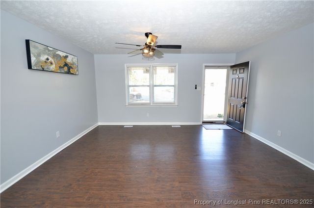 3235 Glenmore Drive, Hope Mills, NC 28348