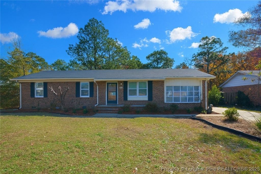 3235 Glenmore Drive, Hope Mills, NC 28348