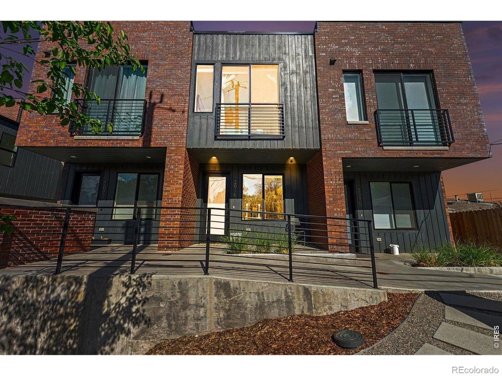 2016 W 46th Avenue, Denver, CO 80211