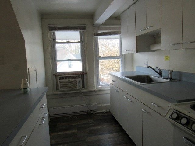 206 Lookout Avenue, Charleroi Boro, PA 15022