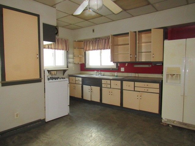 206 Lookout Avenue, Charleroi Boro, PA 15022