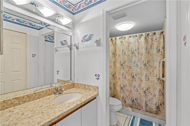 5776 Deauville CIR C208, Naples, FL 34112