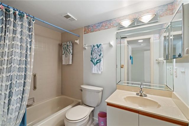 5776 Deauville CIR C208, Naples, FL 34112