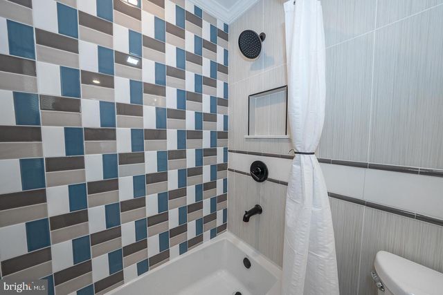 1022 CLOVER HILL RD, Wynnewood, PA 19096