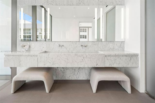 2000 S Ocean Dr 18B, Hallandale Beach, FL 33009