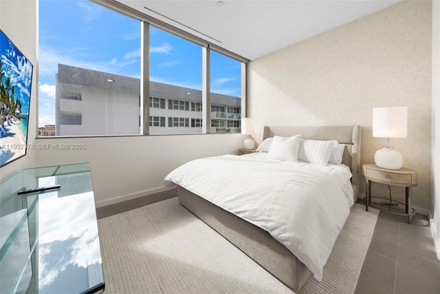 2000 S Ocean Dr 18B, Hallandale Beach, FL 33009