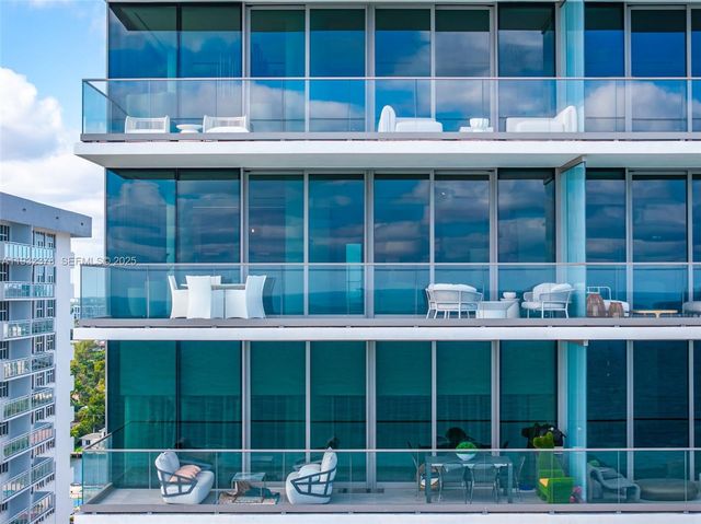 2000 S Ocean Dr 18B, Hallandale Beach, FL 33009