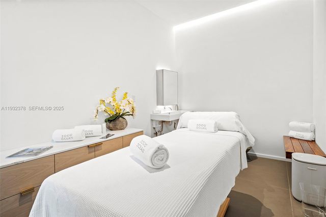 2000 S Ocean Dr 18B, Hallandale Beach, FL 33009