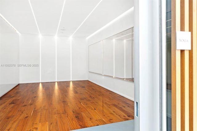 2000 S Ocean Dr 18B, Hallandale Beach, FL 33009