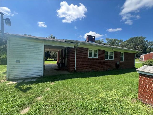 3603 Edgewood Drive, Greensboro, NC 27406