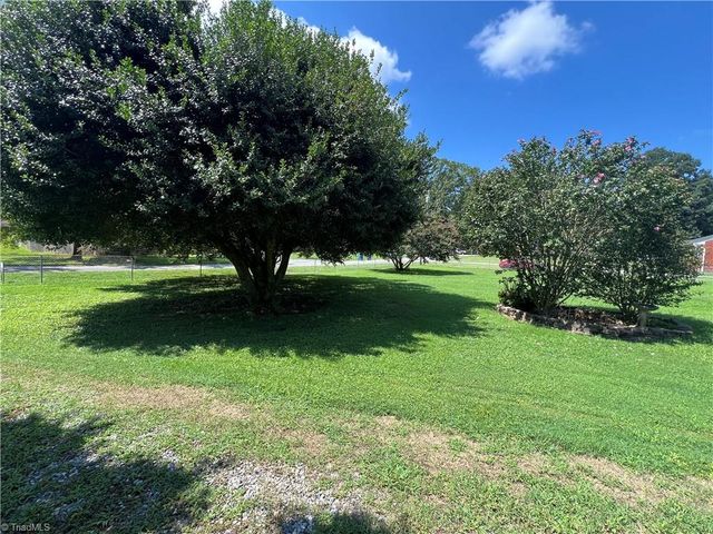 3603 Edgewood Drive, Greensboro, NC 27406