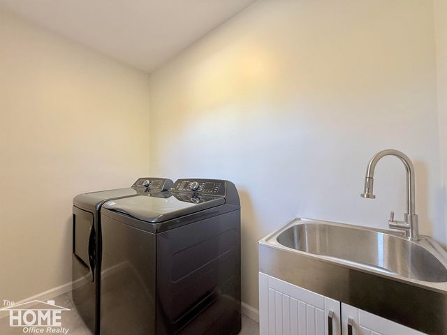 1046 S Pearce Street, Owosso, MI 48867