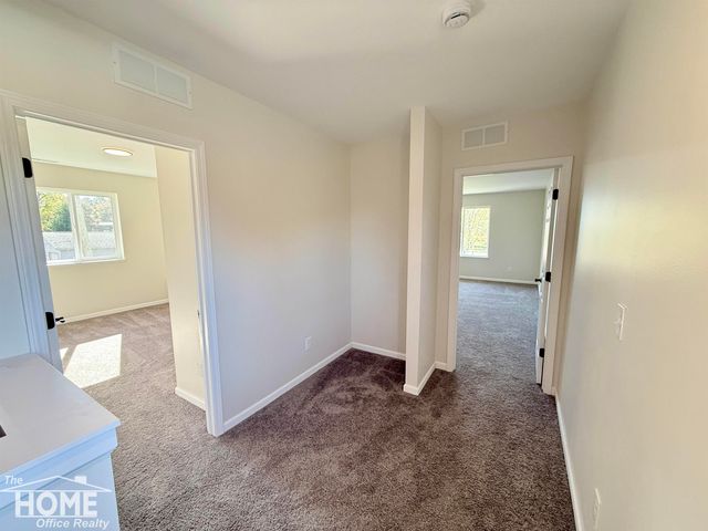 1046 S Pearce Street, Owosso, MI 48867