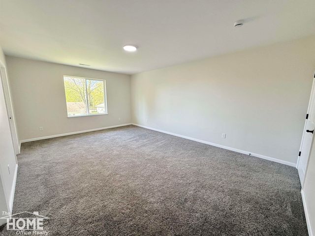 1046 S Pearce Street, Owosso, MI 48867
