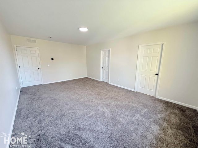 1046 S Pearce Street, Owosso, MI 48867