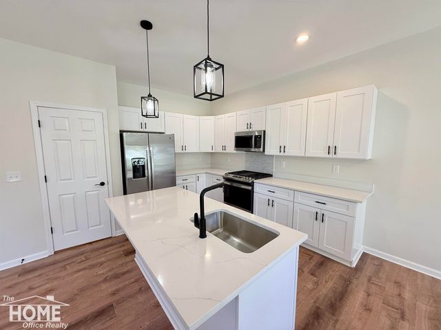 1046 S Pearce Street, Owosso, MI 48867