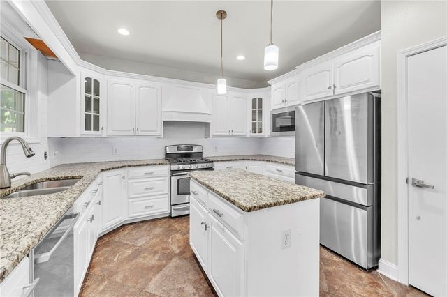 207 Devonhurst Drive, Seneca, SC 29678