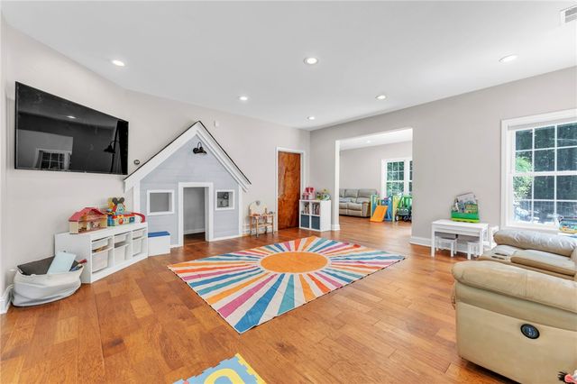 207 Devonhurst Drive, Seneca, SC 29678