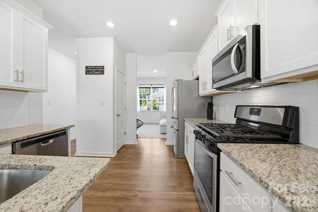 3016 Platinum Pointe Drive, Charlotte, NC 28227