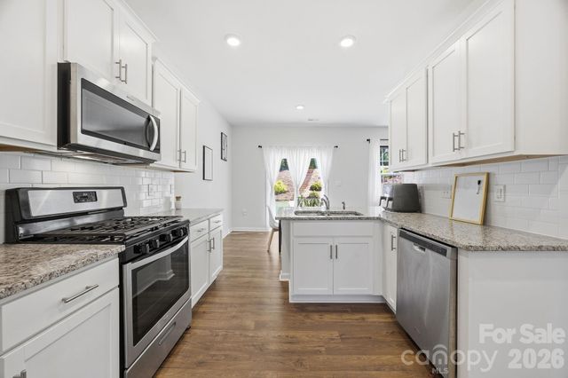 3016 Platinum Pointe Drive, Charlotte, NC 28227