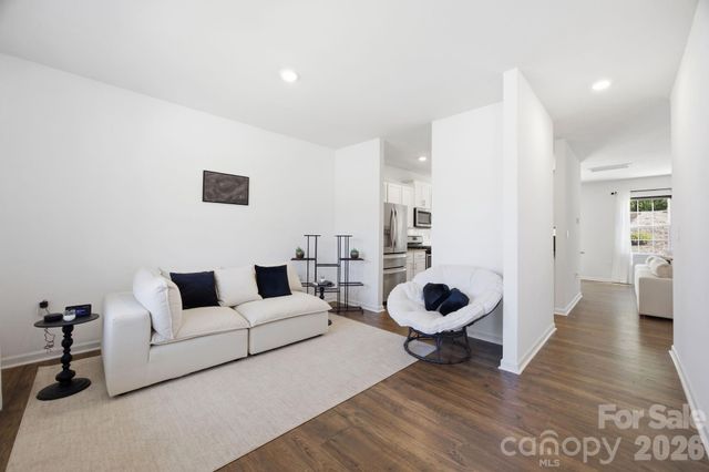 3016 Platinum Pointe Drive, Charlotte, NC 28227