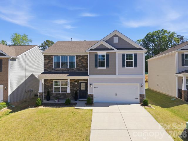 3016 Platinum Pointe Drive, Charlotte, NC 28227