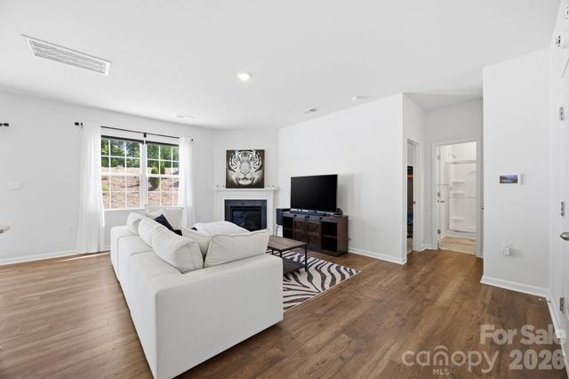 3016 Platinum Pointe Drive, Charlotte, NC 28227