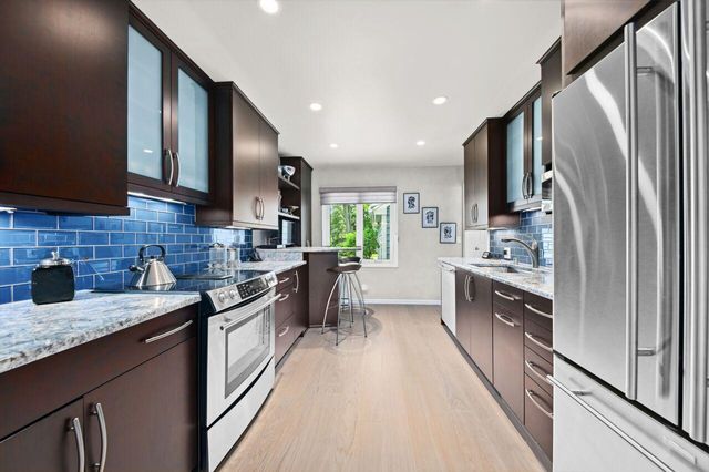 9125 N Briarwood COURT, Bayside, WI 53217