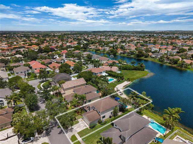 18451 NW 13th St, Pembroke Pines, FL 33029