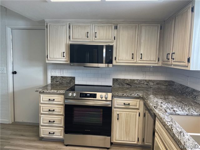 1820 Riverside Drive, Bullhead City, AZ 86442