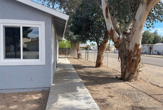 1820 Riverside Drive, Bullhead City, AZ 86442