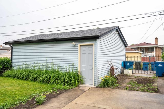 1745 N 40th Avenue, Stone Park, IL 60165