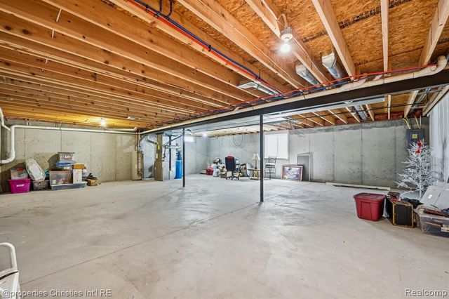 8896 Redstone Drive, Pinckney, MI 48169