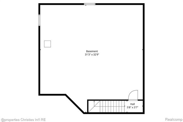 8896 Redstone Drive, Pinckney, MI 48169
